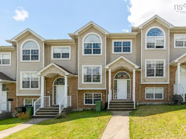 102 Larry Uteck Blvd, Halifax, NS B3M 4Y2