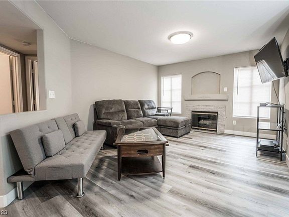 4th image of 4555 E Sahara Ave Unit 184