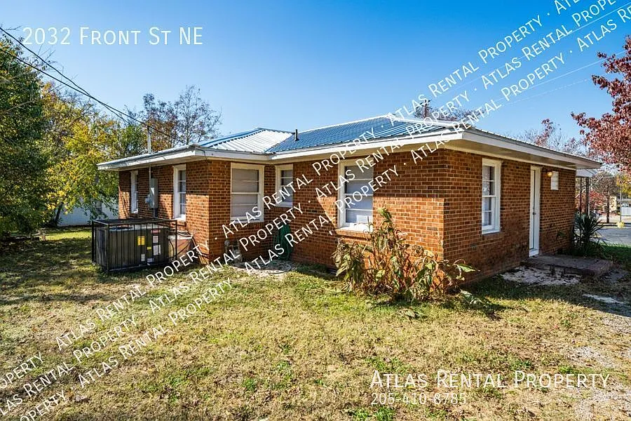 Accepting Section 8! Don't Miss This Huntsville Beauty 4 Bed, 2 Bath on Corner Lot! — Photo 3