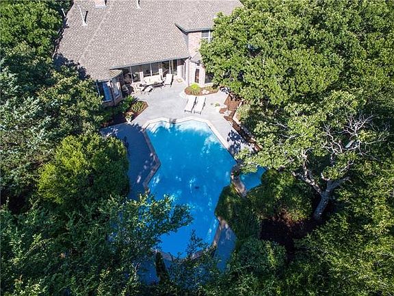 2nd image of 2504 Pelican Ct