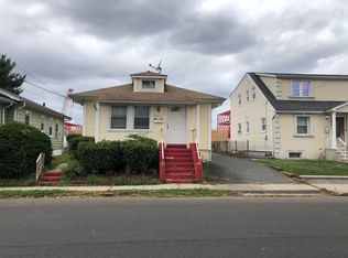 1462 Leslie St, Hillside, NJ 07205