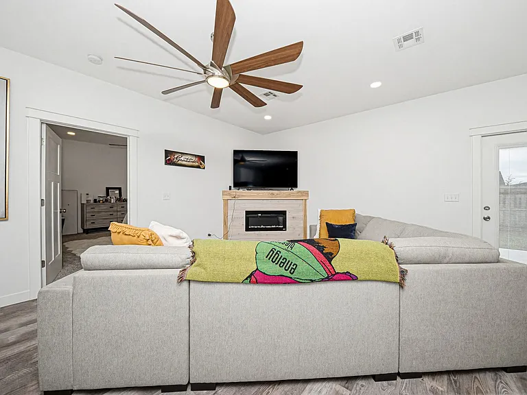2513 Wren Ln — Photo 11