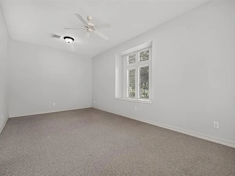 8602 Two Sisters Ct — Photo 23