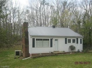 224 Hawthorne Dr, Asheboro, NC 27205