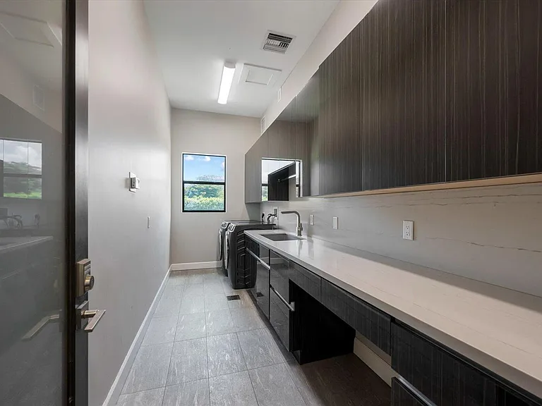 15450 Estancia Ln — Photo 13