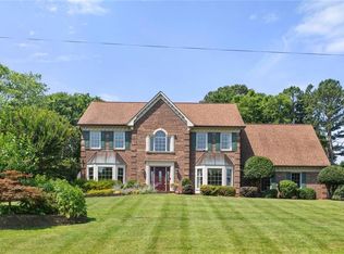 4248 Lake Cliff Dr, Clemmons, NC 27012