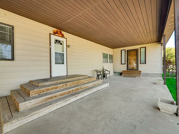 2nd image of 1209 N Avenue F