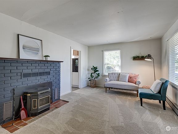 5th image of 1819 Bickford Avenue