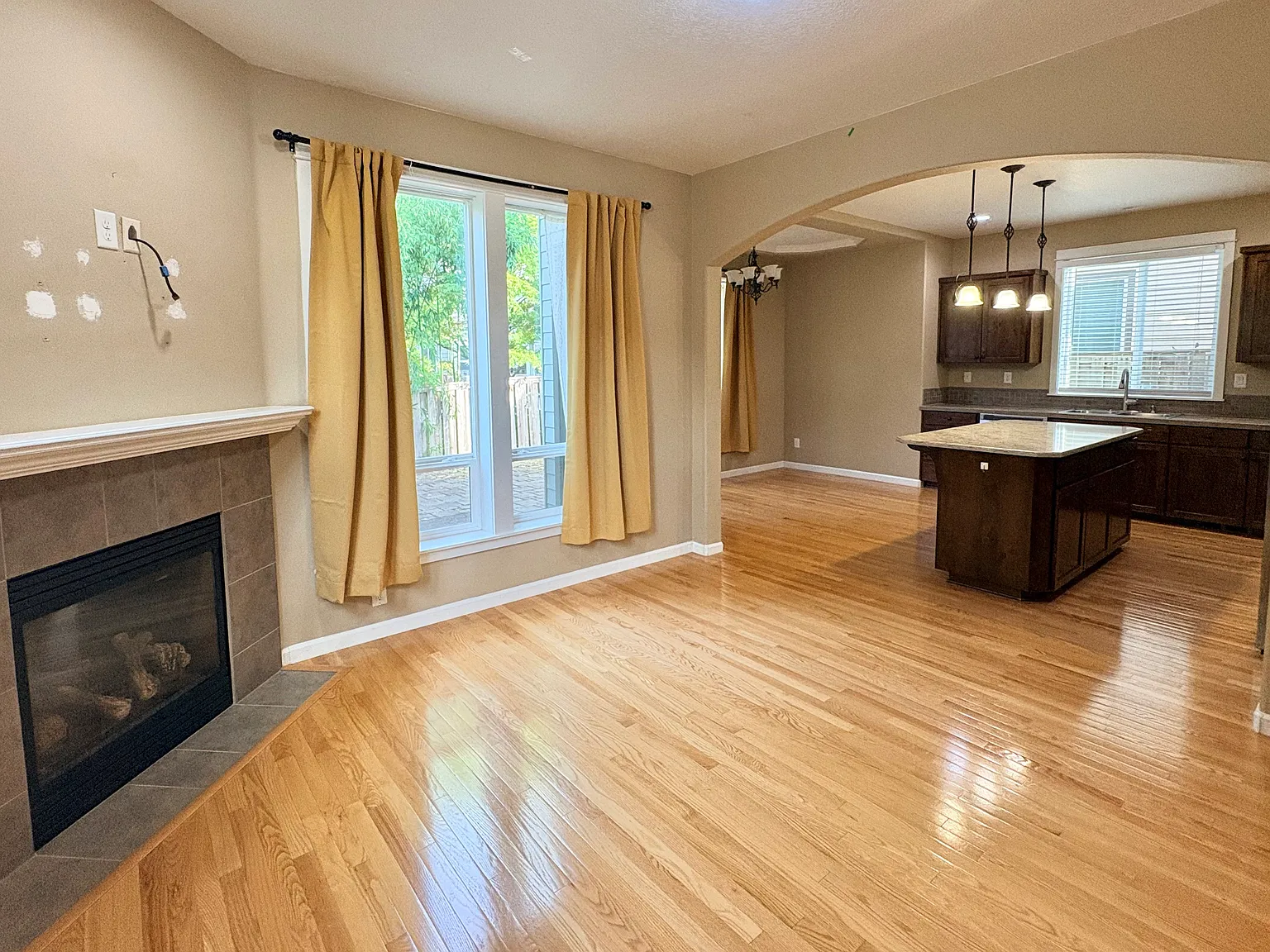 3 bed, 2.5 bath, 1736 sqft, $2,750 — Photo 3