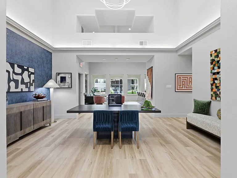 Aventura Cimarron — Photo 16