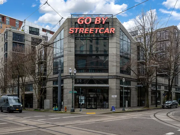 1030 NW 12th Ave APT 123, Portland, OR 97209