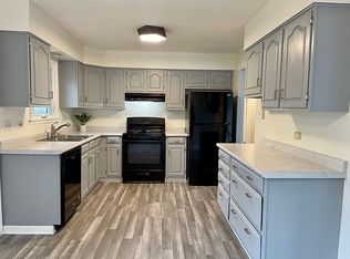 5918 Essex Rd, Oak Forest, IL 60452