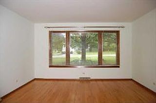 2nd image of 22W180 Woodview Dr