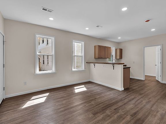 2nd image of 20 Marion St #5