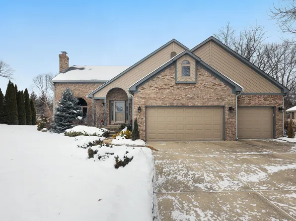 921 New Harmony Dr, Indianapolis, IN 46231