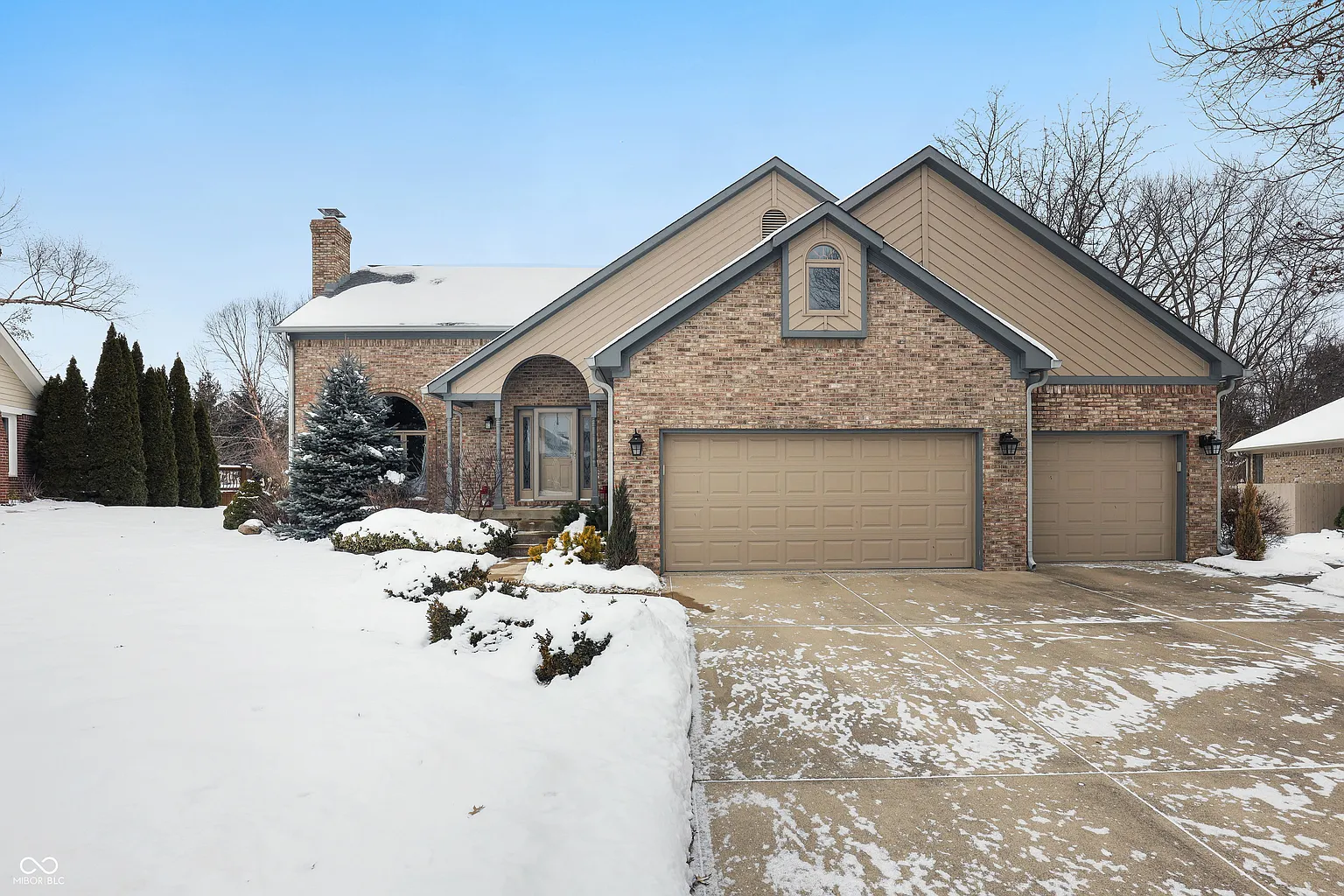 921 New Harmony Dr photo 1