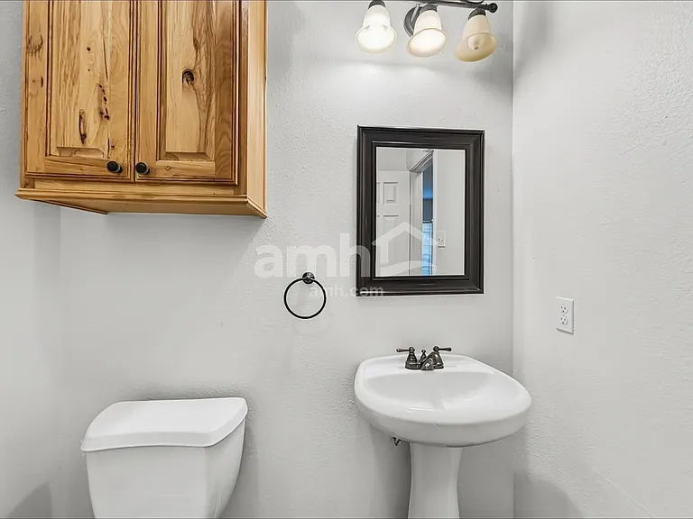 10917 Spruce Dr S — Photo 7