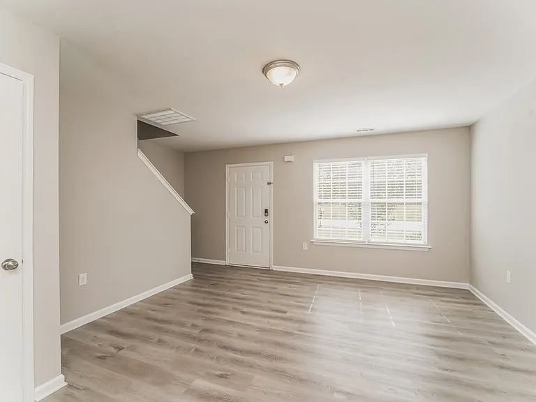 6221 Summerour Pl — Photo 6