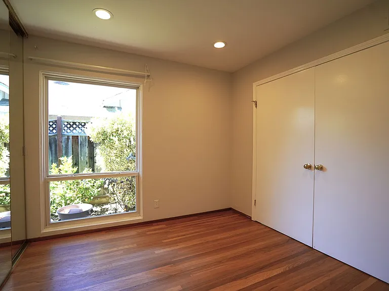 1185 Countess Ct — Photo 17