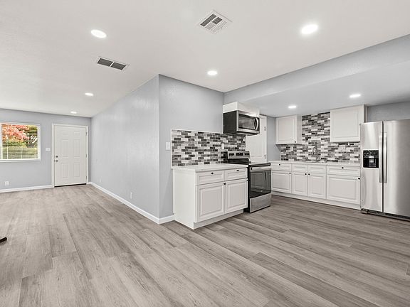 2nd image of 6650 Nielsen Way