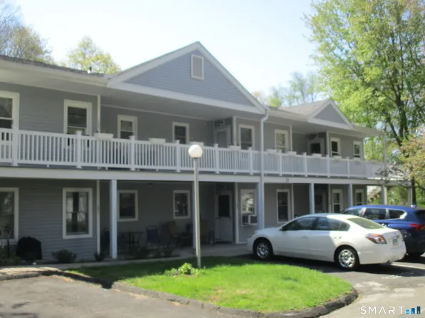 105 Hidden Knolls Circle #105, Monroe, CT 06468