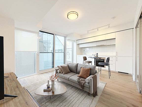 2nd image of 99 Foxbar Rd #306