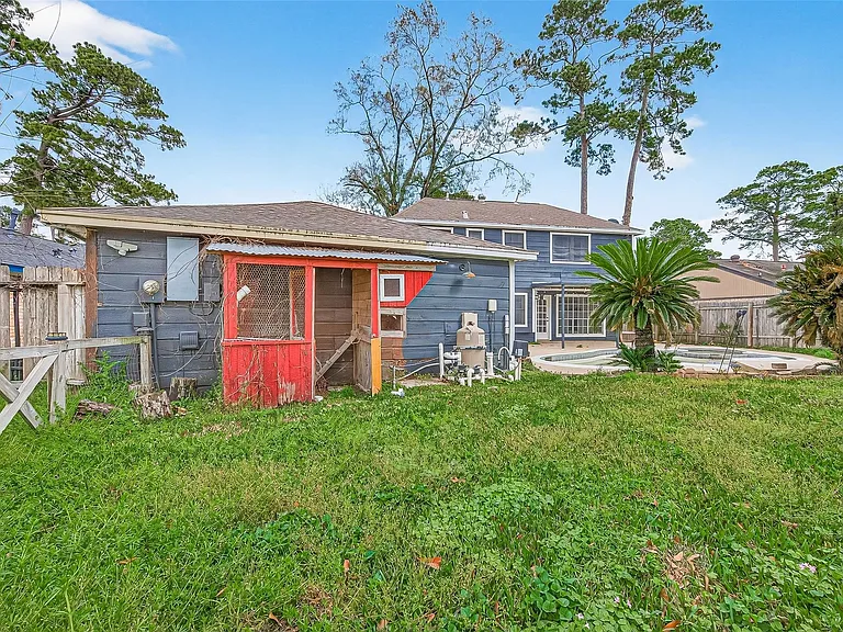 20211 Salzburg Ln — Photo 46