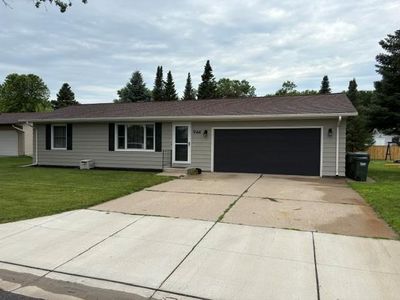 944 Sunset St SW, Hutchinson, MN, 55350