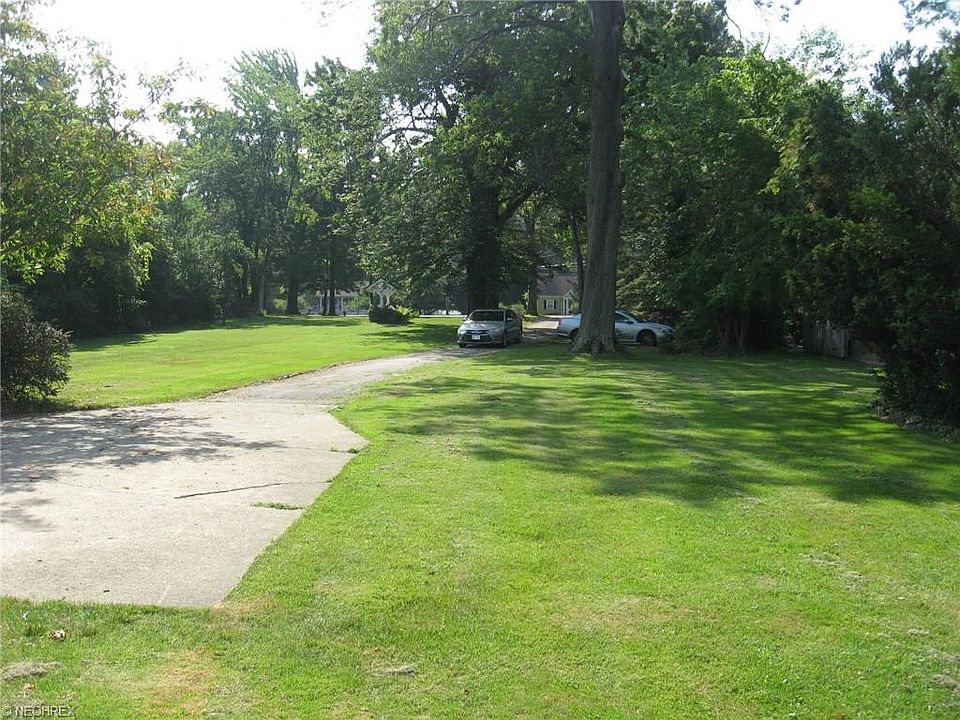 1st image of 37781 Lake Shore Blvd