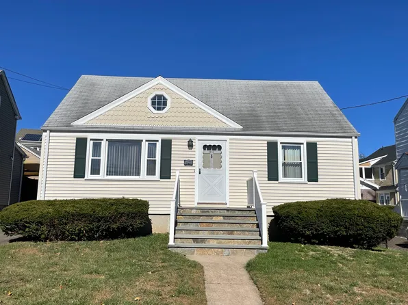 376 Savoy Street, Bridgeport, CT 06606