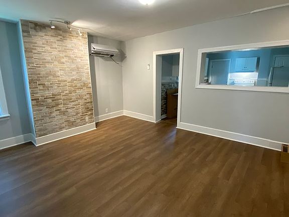 4th image of 3109 Q St