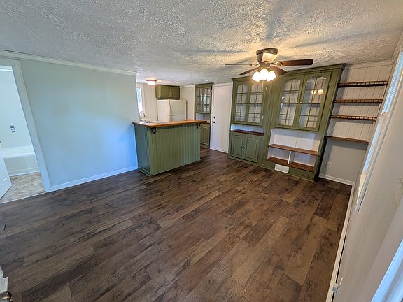4th image of 2711 N County Road 150e