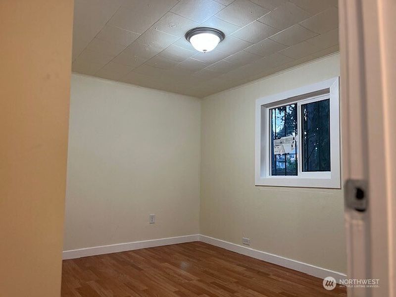 3rd image of 12524 Addison Street SW