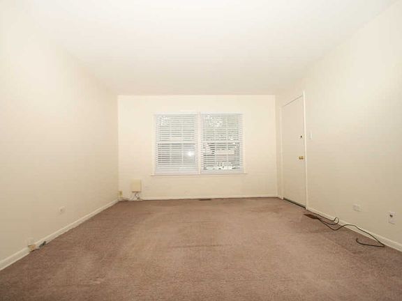 2nd image of 224 Washington Sq APT B