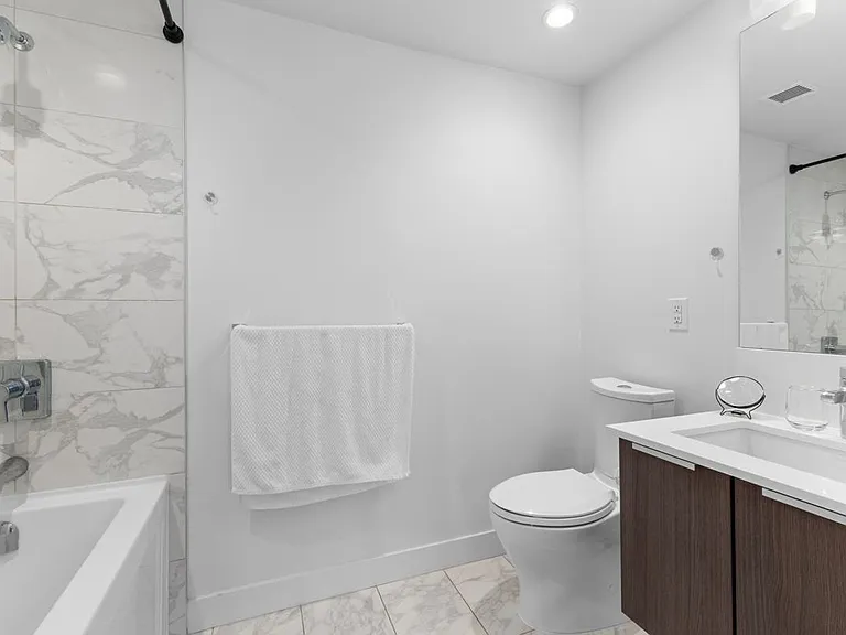 1283 Howe St #2505 — Photo 14