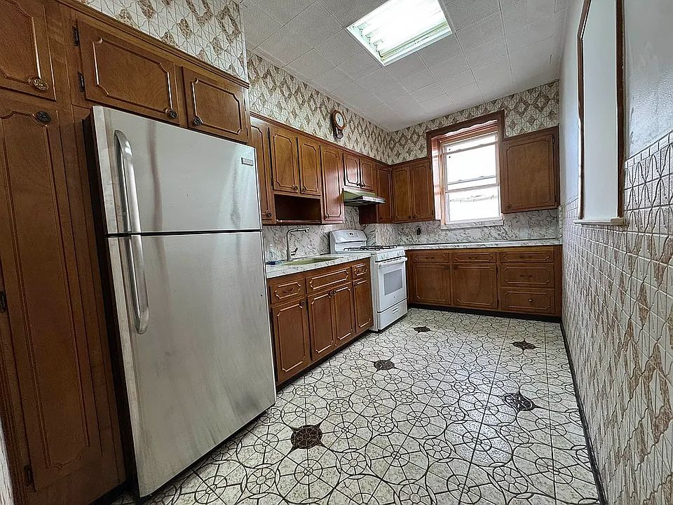 1st image of 62-15 Cooper Ave #1