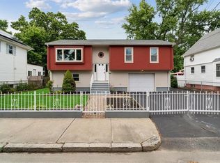 325 Northup St, Cranston, RI 02905