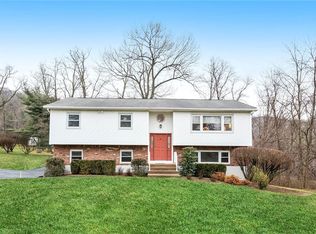 5 Parliament Dr, New City, NY 10956