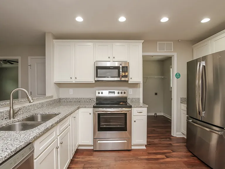 8286 Historic Hill Dr — Photo 7
