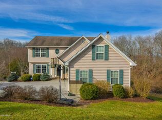 207 Ridge Ln, Radford, VA 24141
