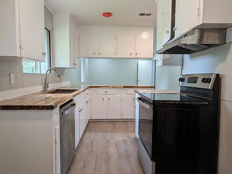 2904 Williamsburg Rd — Photo 5