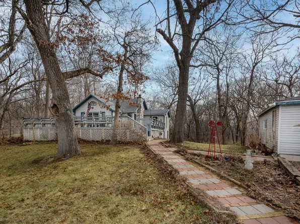 5802 Wonder Woods Dr, Wonder Lake, IL 60097