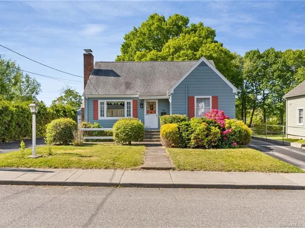 30 West Elderkin Avenue, Groton, CT 06340