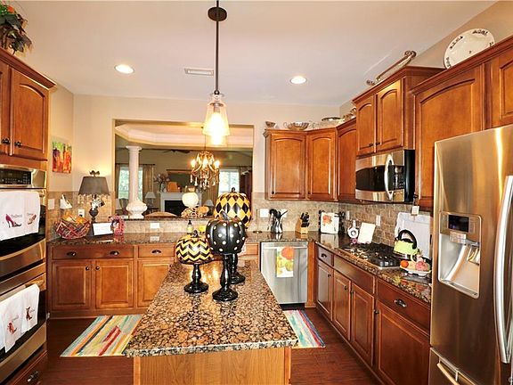 5th image of 3337 Manor Grove Cir
