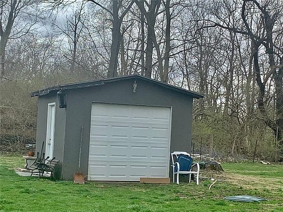 4th image of 1300 E Wysor St