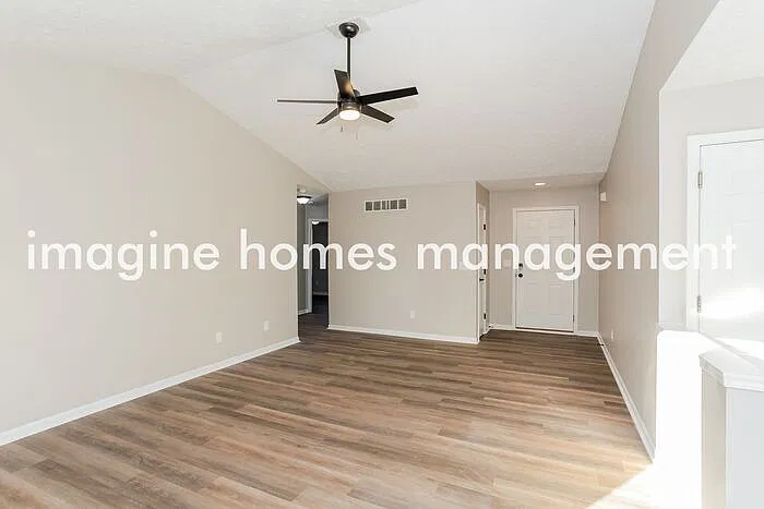 3 bed, 2.0 bath, 1332 sqft, $2,195 — Photo 3