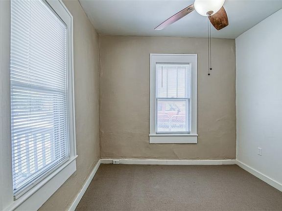 4th image of 8515 Woodland Ave