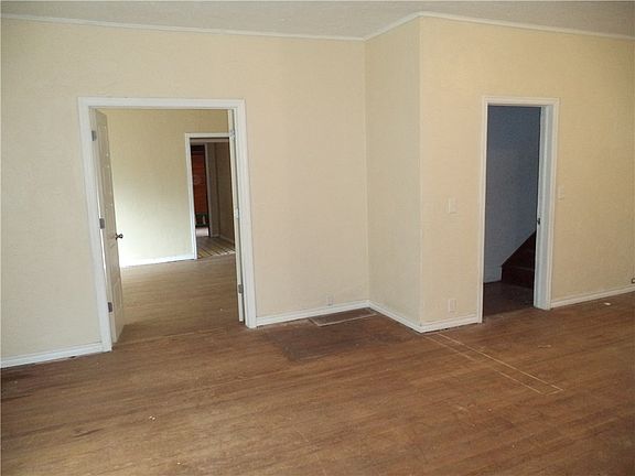 3rd image of 705 N Rockwell Ave