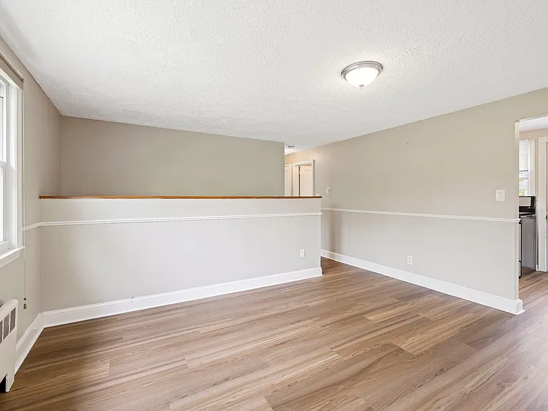 42 Neillian St — Photo 3