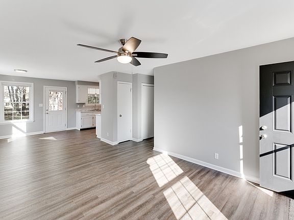 5th image of 302 Buckeye Ln